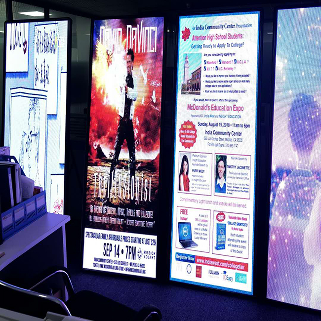 Affiche d'écran numérique LED mince autonome de magasin de cosmétiques